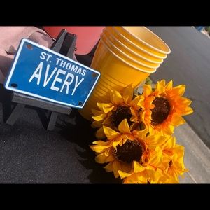 Meet your Posher, Avery